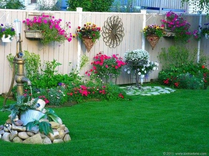 Outdoor garden wall decor